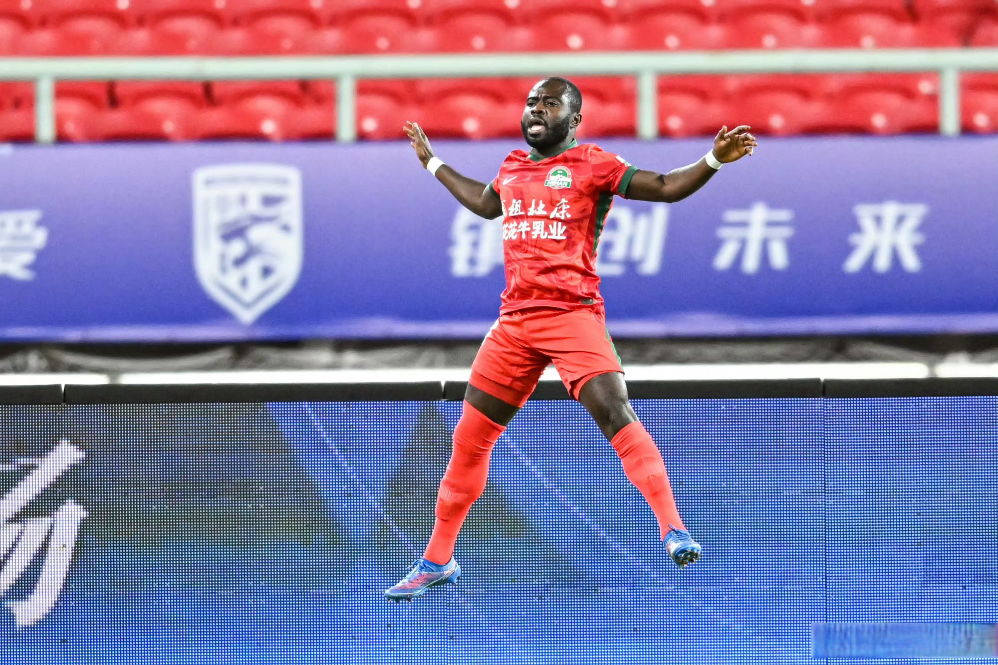 国际比赛日NBA总决赛传出新动向，武汉三镇刷新队史纪录，管理层表态——引发热议，球探报告显示潜力的简单介绍